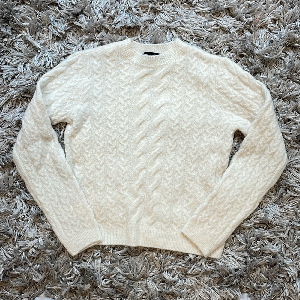 Vero Moda small cream, off white cashmere sweater